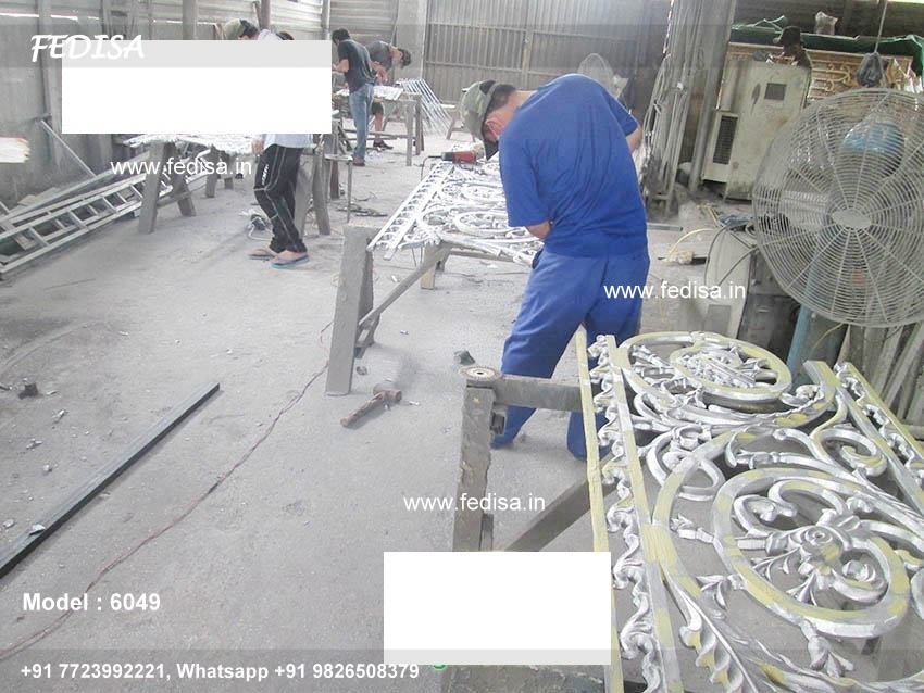 Ss Staircase Railing Design Grill Design For Roof Railing Best Railing Design For Stairs