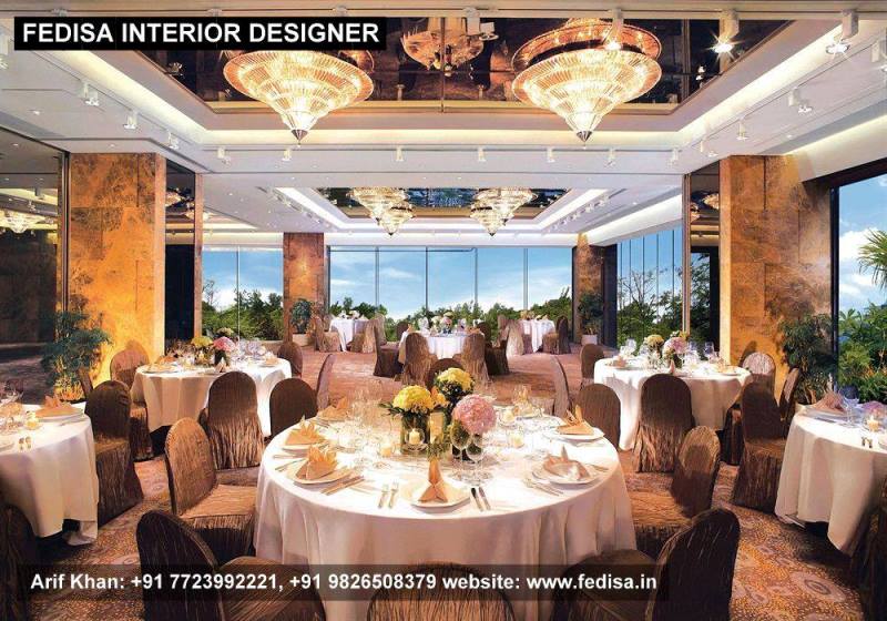 Cafe Furniture Cafe Decoration Second Hand Coffee Shop Furniture 20 Person Outdoor Dining Table