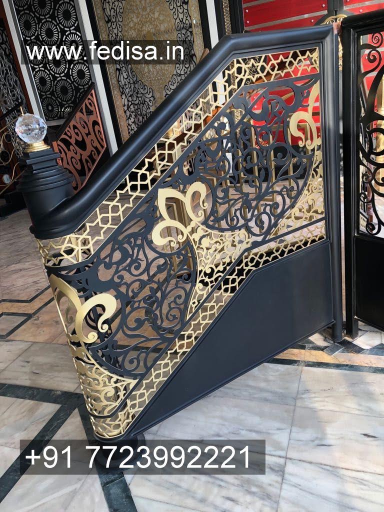 Luxury Classic Diamond Plate Stairs Metal And Glass Staircase White Metal Stair Railing