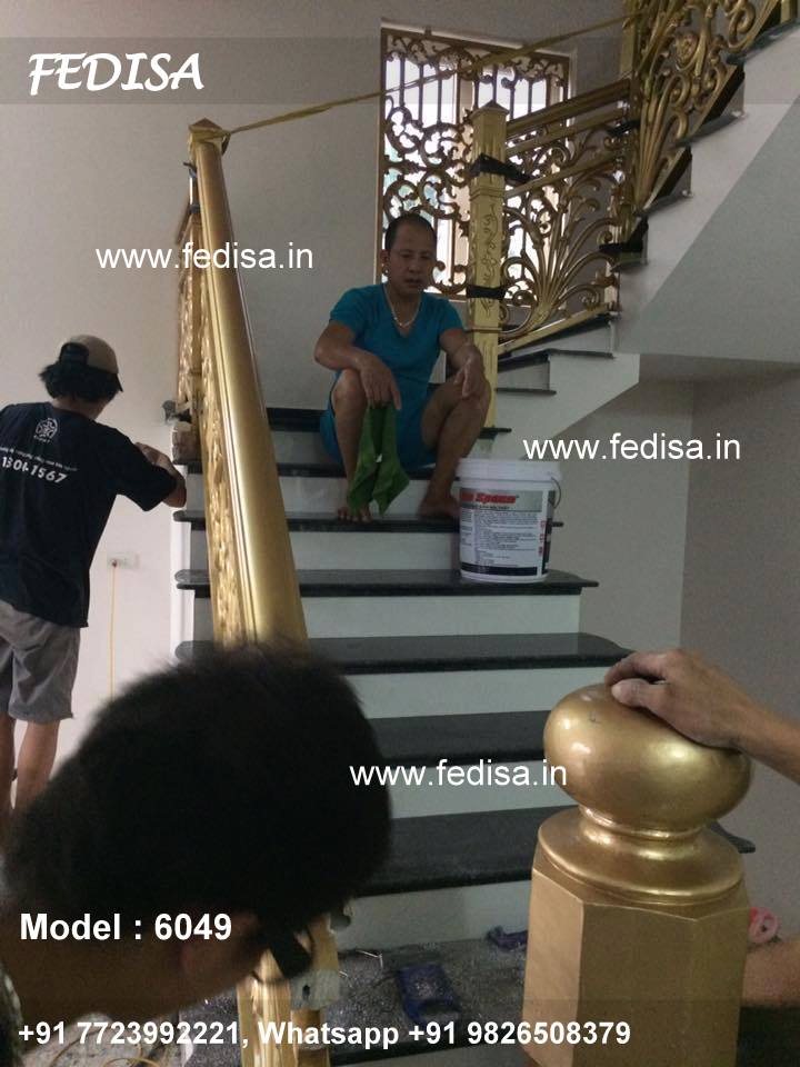 Luxury Classic Exterior Steel Stairs Stainless Steel Handrails For Stairs Mild Steel Staircase