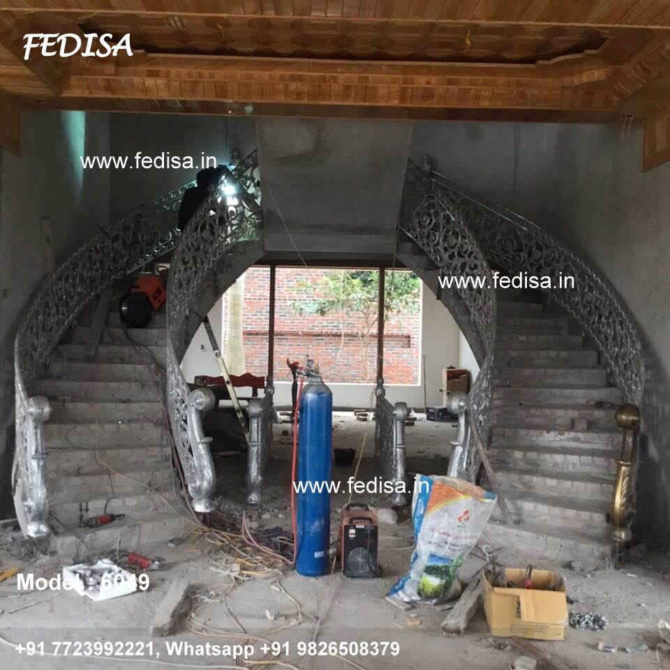 Luxury Classic C Channel Stairs Steel Frame Staircase Metal Floating Stairs