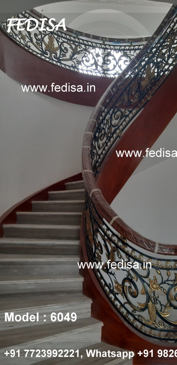Luxury Classic Wood And Metal Stair Railing Engineered Wood Stairs Wooden Staircases For Sale
