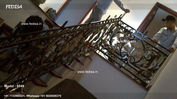 Luxury Classic Building Circular Stairs Spiral Staircase 2 Floors Spiral Stair Steps