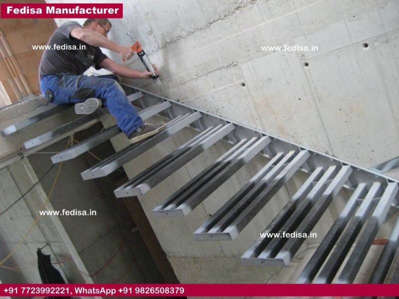 Steel Stairs Residential, Staircase With Wooden Railing | Living room stairs