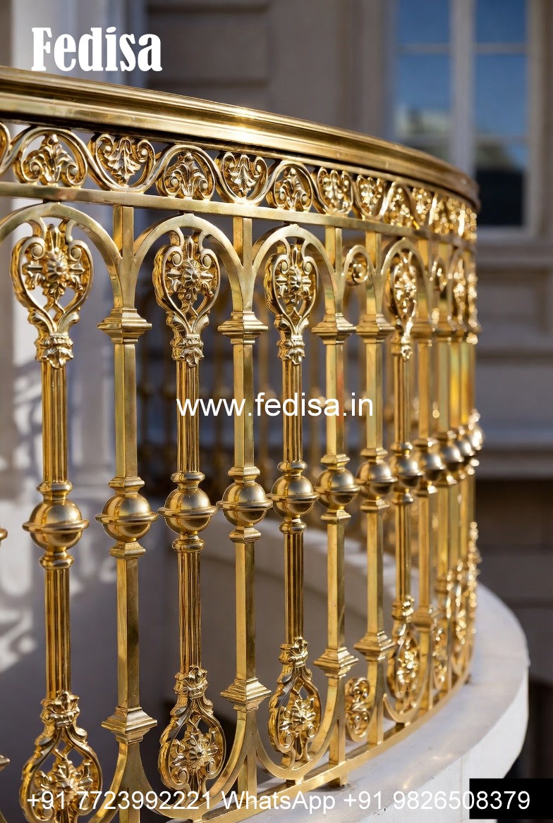 Modern Staircase Design With Stylish Railings No-25409