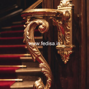 Stylish Balcony Decor With Railings No-28275