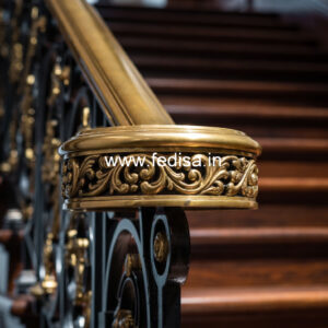 Modern Staircase Design With Stylish Railings No-30872