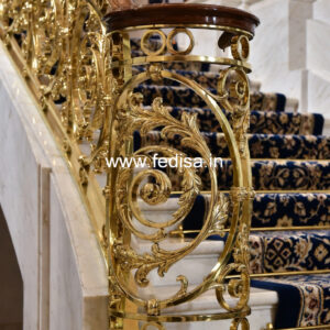 Creative Balcony Decor With Railings No-31658