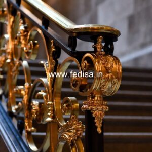 Elegant Balcony Design Ideas With Stylish Railings No-38551