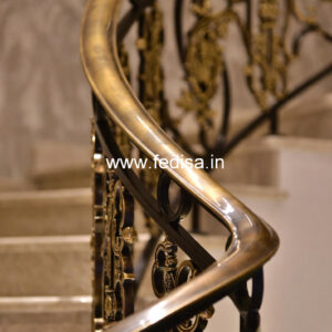 Creative Balcony Styling With Railings No-39753