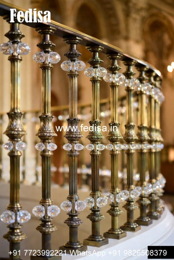 Latest Exterior Railing Trends For Contemporary House Design No-31850 ...