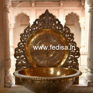 Stylish Brass Sink Ideas for Dream Bathrooms No-147
